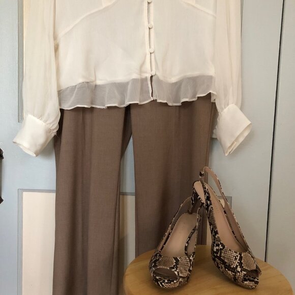 Apt 9 Beige Lightweight Pants Size 16P - Picture 10 of 10